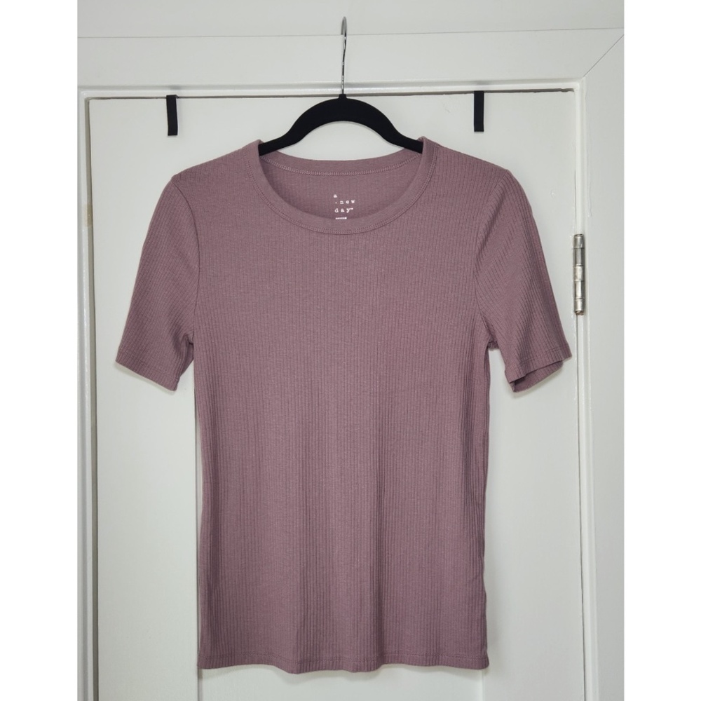 Ribbed Short Sleeve Tee – Mauve Purple (Size M)